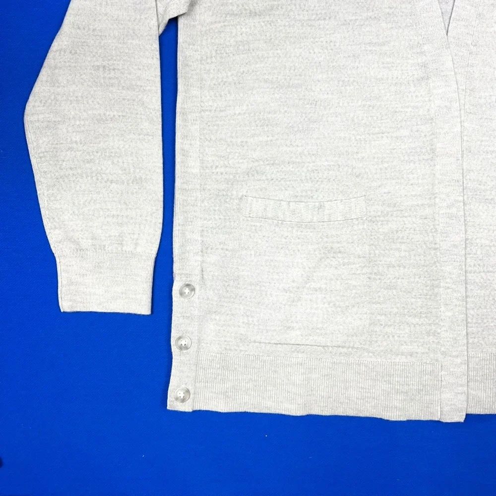 đŤSOLD! |â˘NWTđ𤊠|â˘BANANA REPUBLICâ˘| 100% Merino Wool Cardigan Sweater - Picture 4 of 10